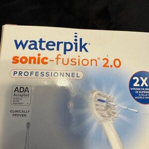 Waterpik Sonic-Fusion 2.0 Electric Toothbrush. NEW In Box.